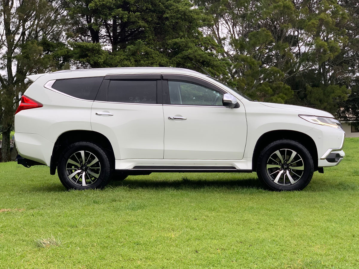 2017 Mitsubishi Pajero Sport VRX 2.4L Diesel 4WD 8 Speed Automatic