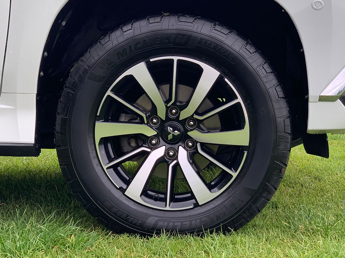 2017 Mitsubishi Pajero Sport VRX 2.4L Diesel 4WD 8 Speed Automatic