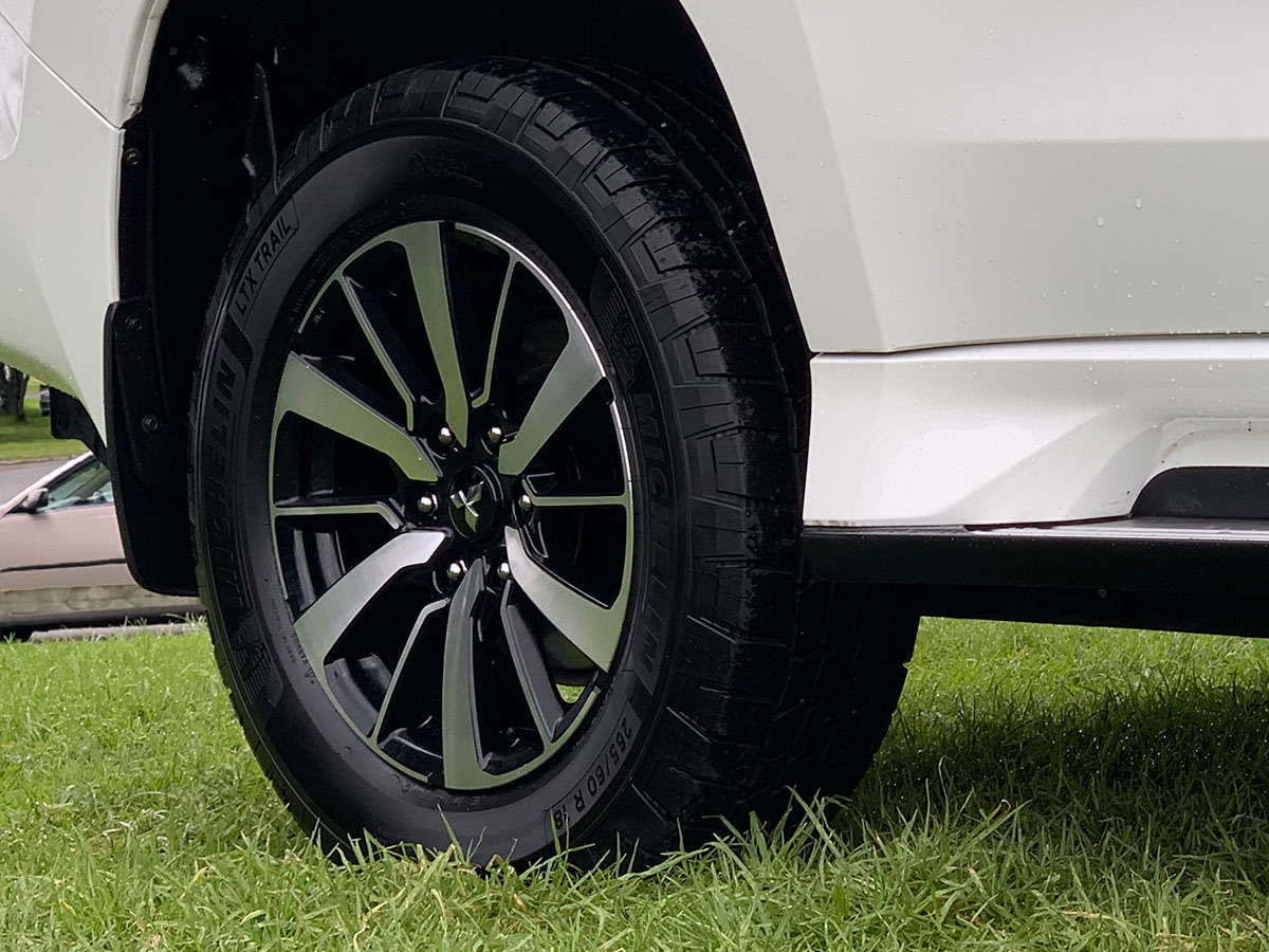 2017 Mitsubishi Pajero Sport VRX 2.4L Diesel 4WD 8 Speed Automatic