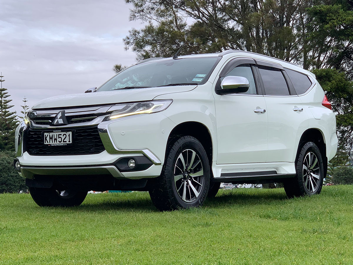 2017 Mitsubishi Pajero Sport VRX 2.4L Diesel 4WD 8 Speed Automatic