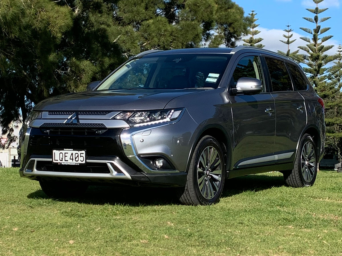 2018 Mitsubishi Outlander VRX 2.3L Diesel 4WD 7 Seater
