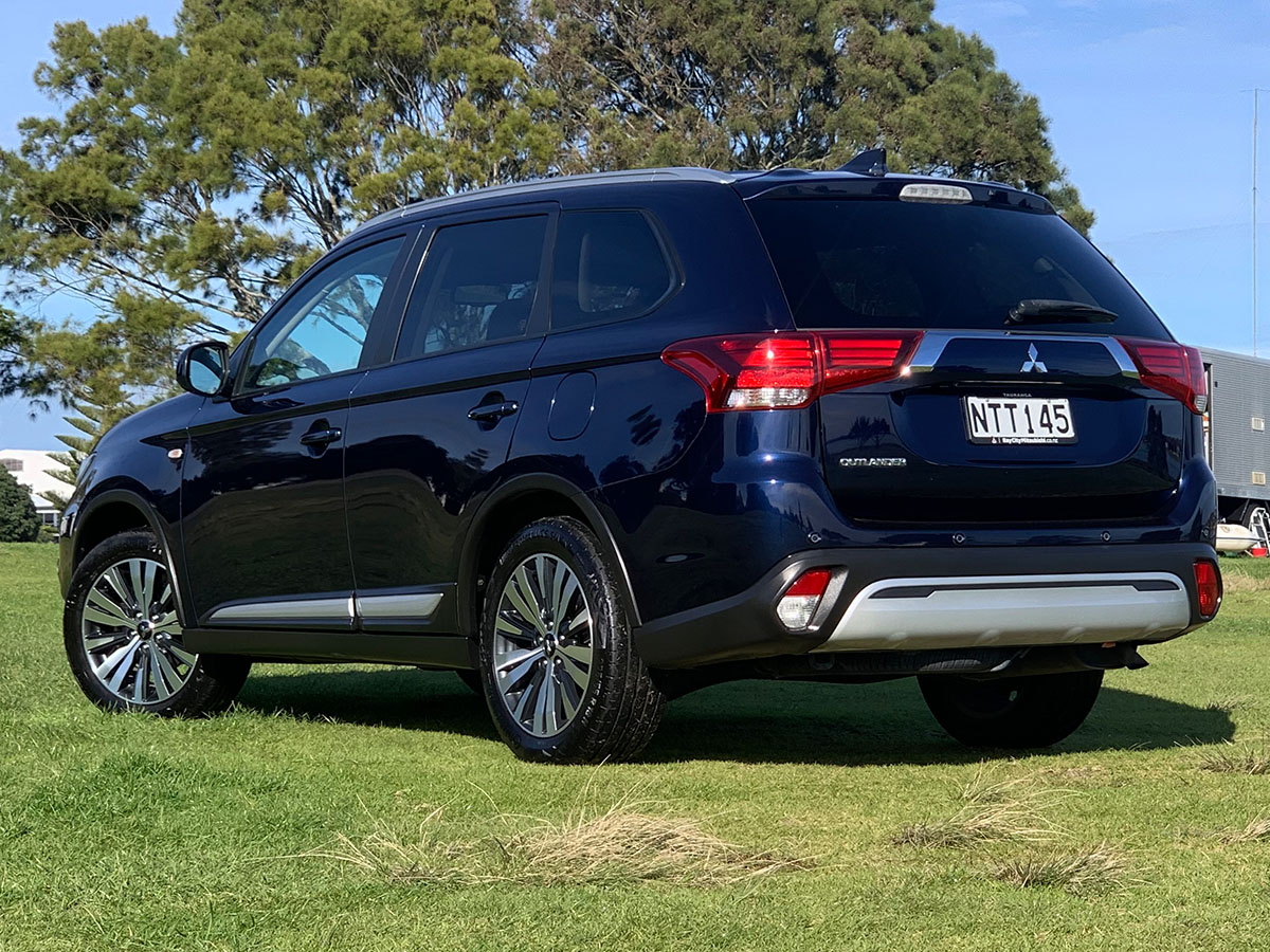 2021 Mitsubishi Outlander LS 2.4L Petrol 7 Seater Automatic