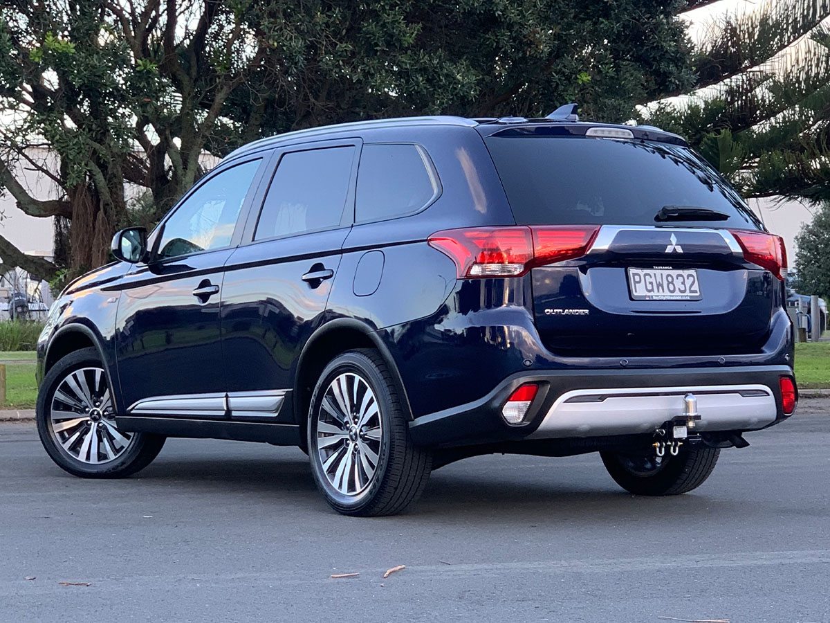 2022 Mitsubishi Outlander LS 2.4L Petrol 7 Seater Automatic