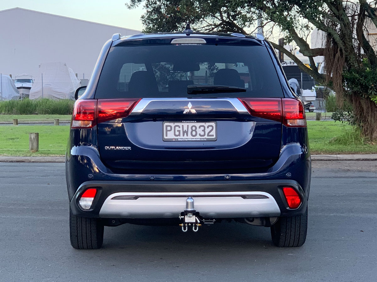 2022 Mitsubishi Outlander LS 2.4L Petrol 7 Seater Automatic