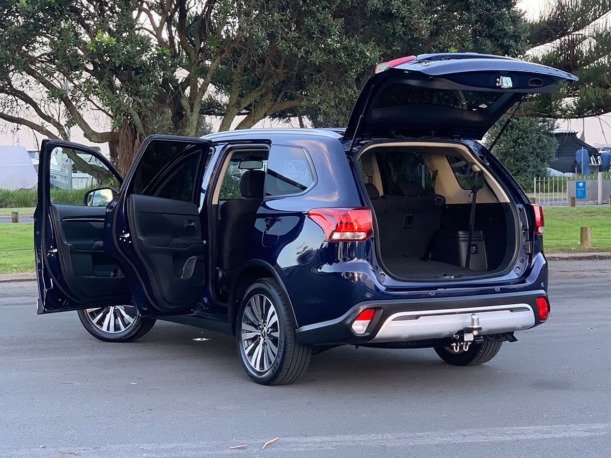 2022 Mitsubishi Outlander LS 2.4L Petrol 7 Seater Automatic