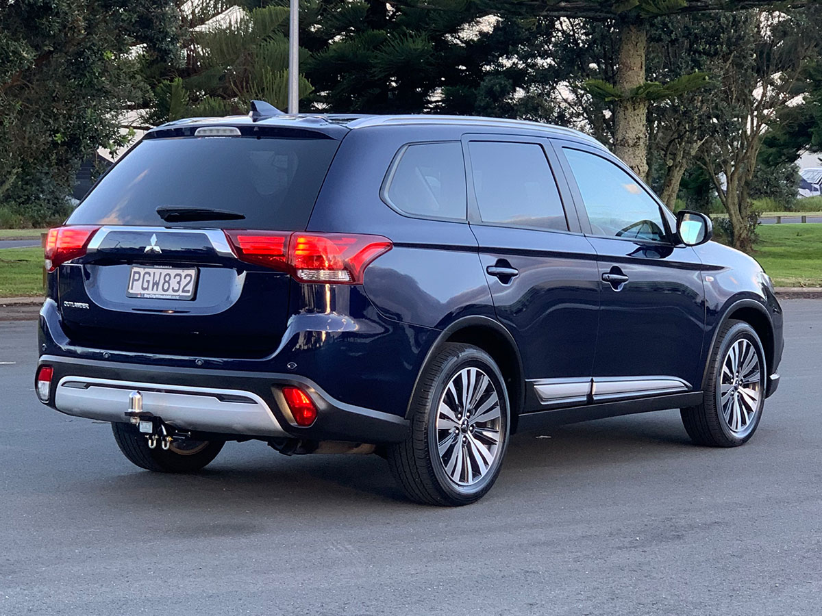 2022 Mitsubishi Outlander LS 2.4L Petrol 7 Seater Automatic