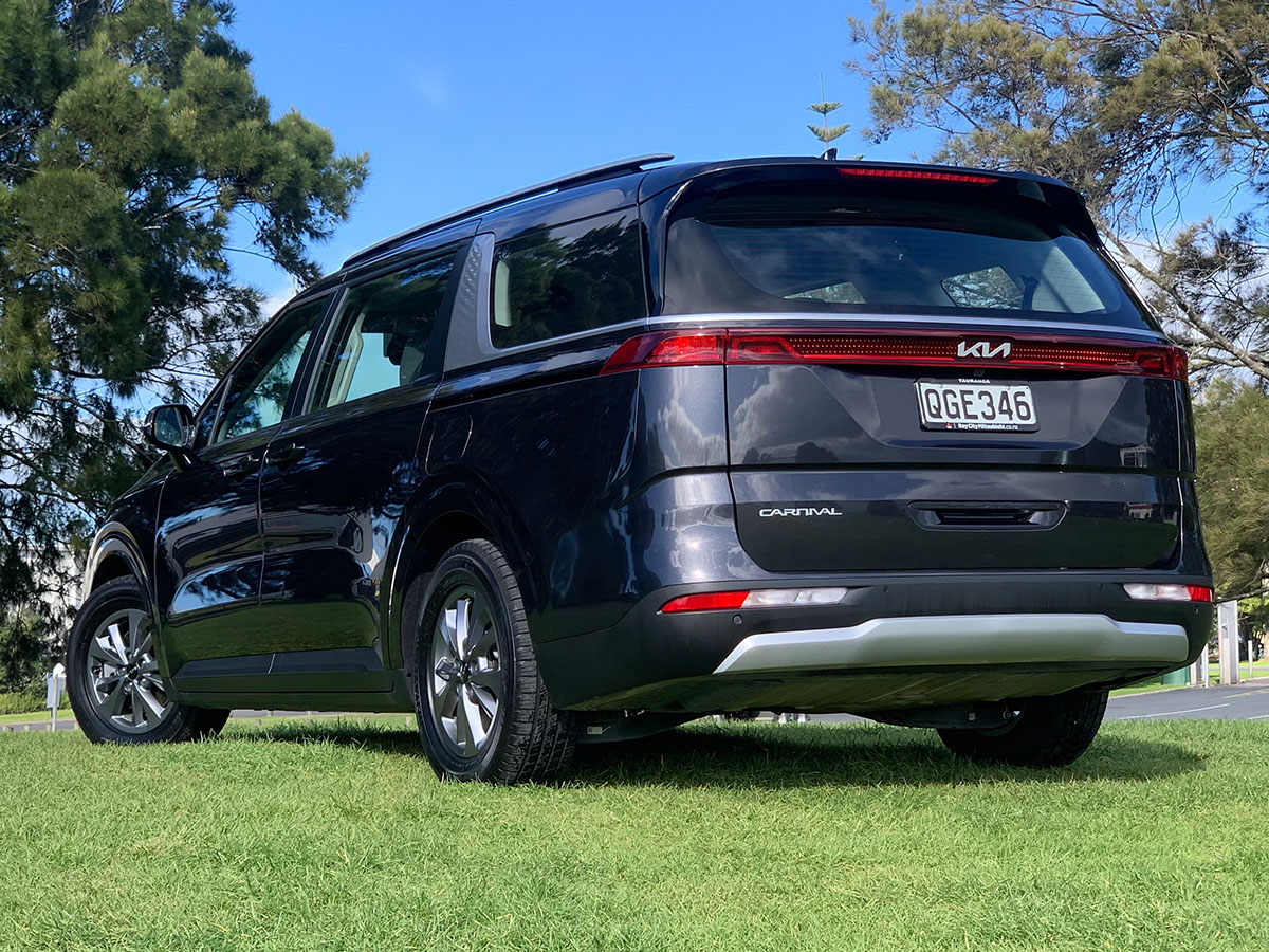 2023 Kia Carnival EX 2.2L Diesel Turbo 8 Seater