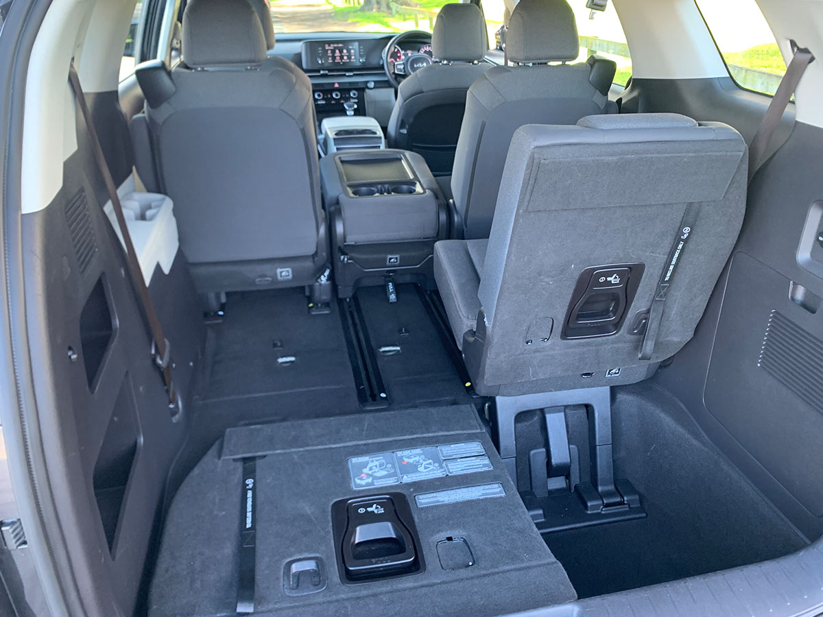 2023 Kia Carnival EX 2.2L Diesel Turbo 8 Seater