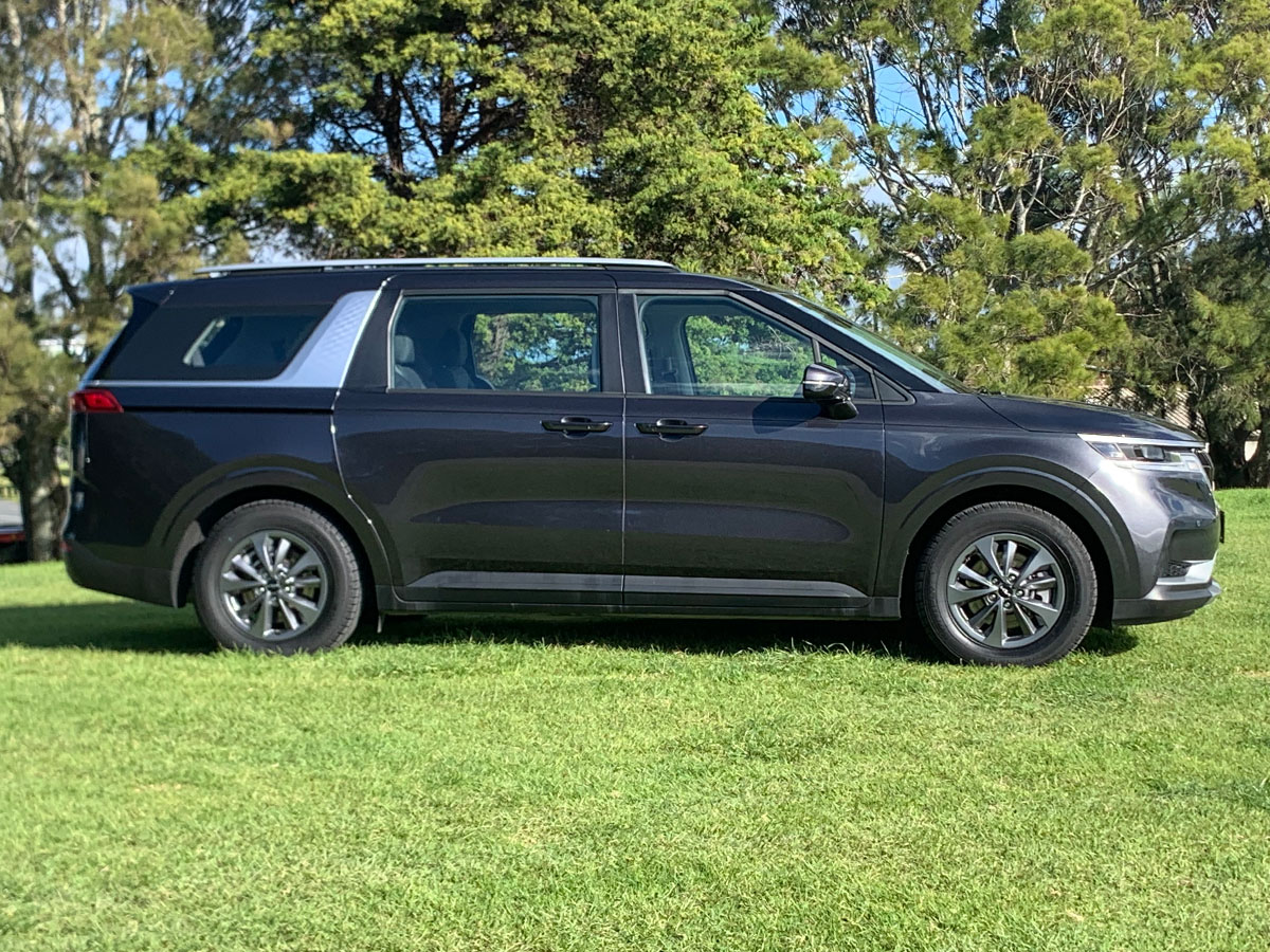 2023 Kia Carnival EX 2.2L Diesel Turbo 8 Seater