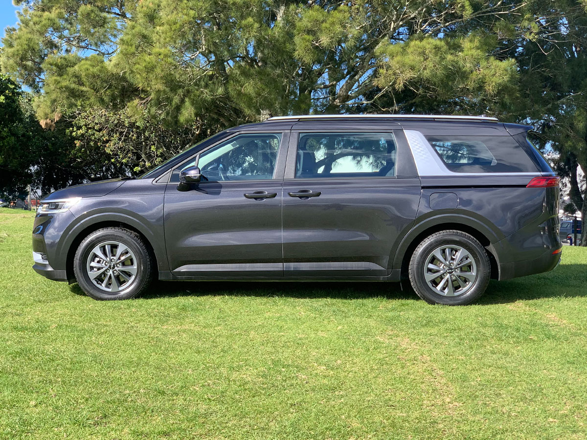2023 Kia Carnival EX 2.2L Diesel Turbo 8 Seater