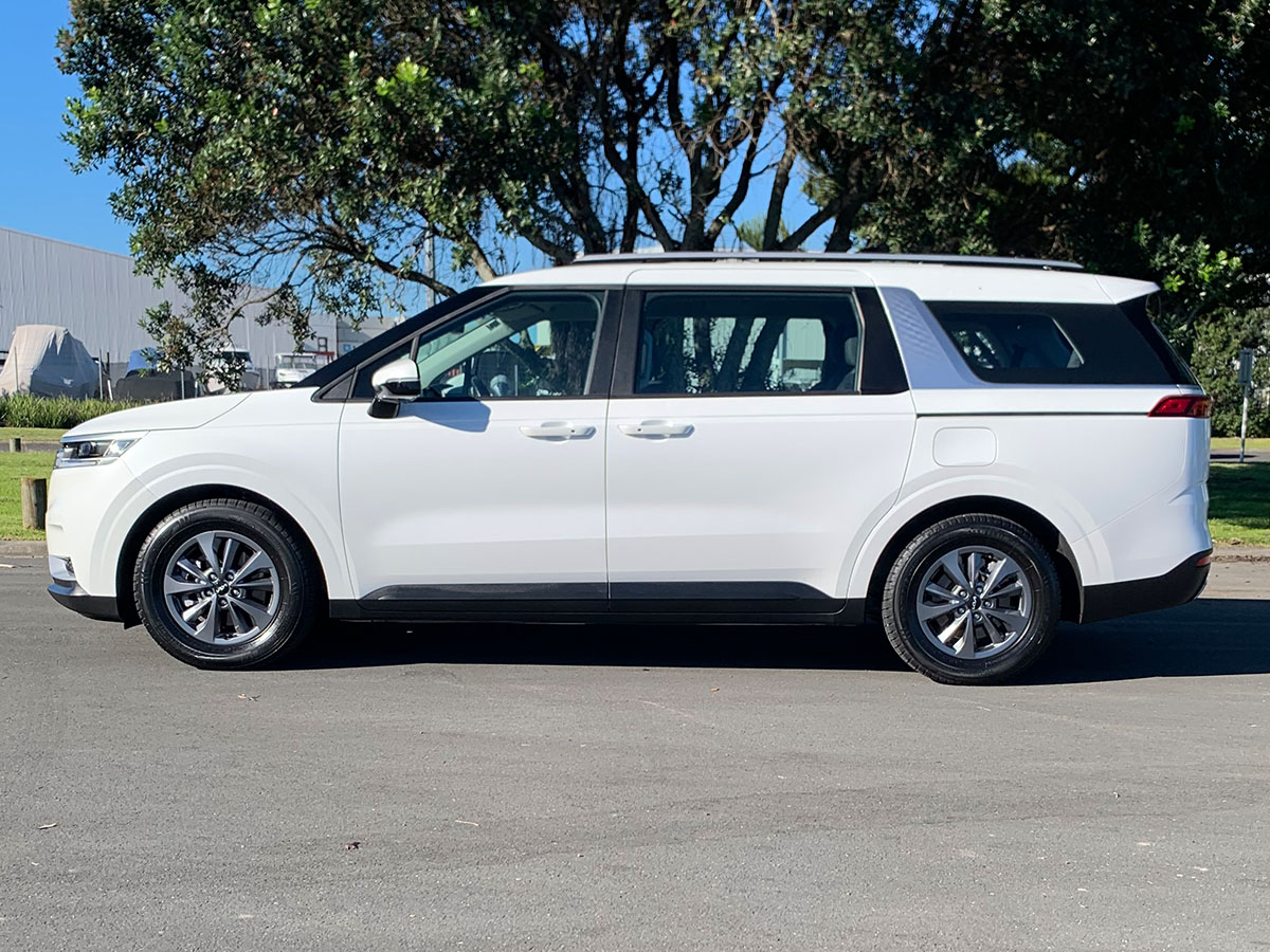 2023 Kia Carnival EX 2.2L Diesel Turbo 8 Seater
