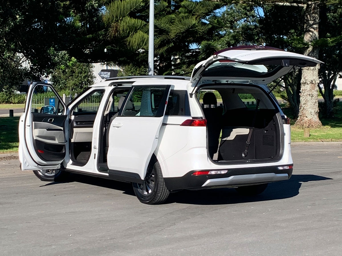 2023 Kia Carnival EX 2.2L Diesel Turbo 8 Seater