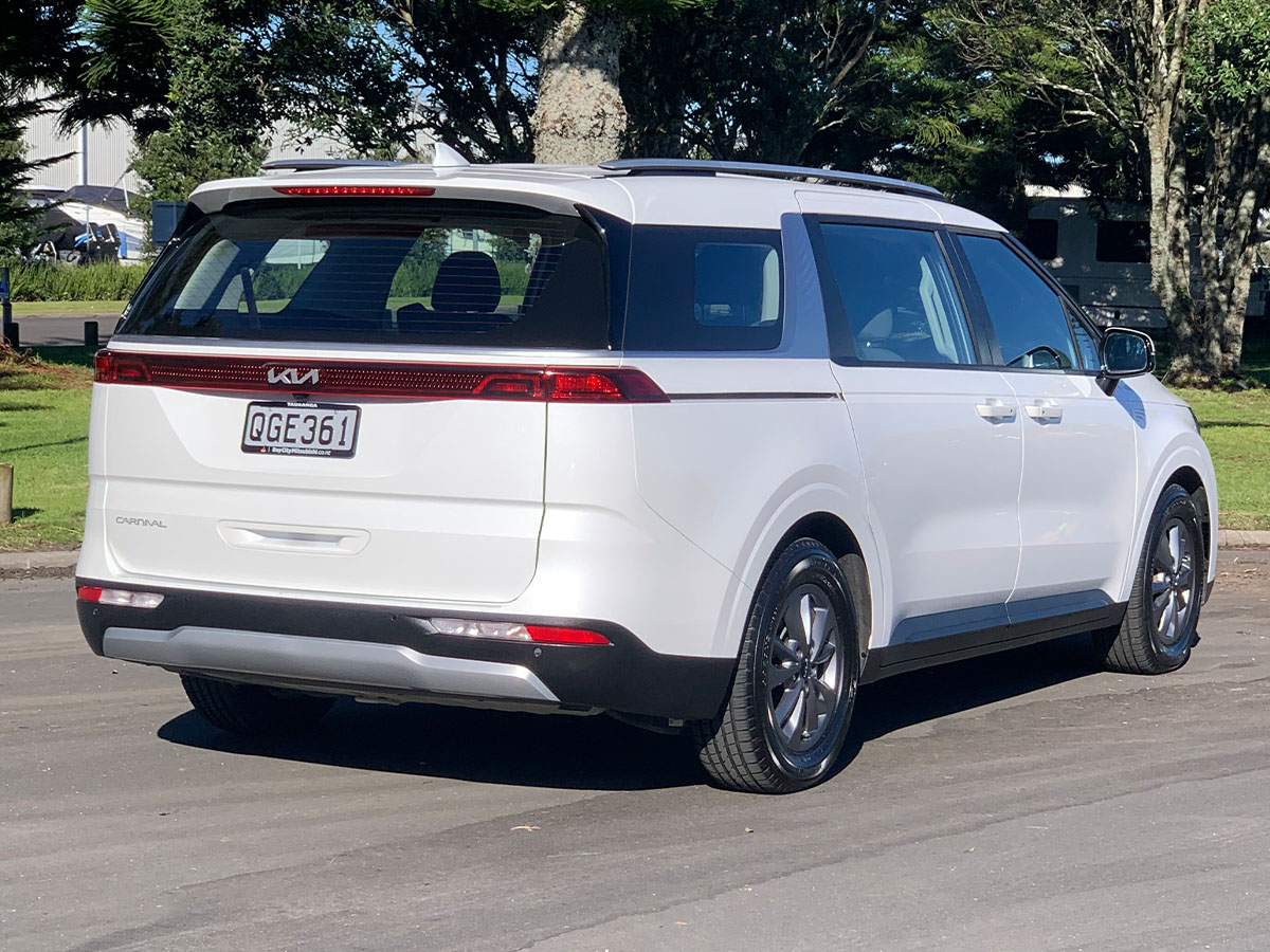 2023 Kia Carnival EX 2.2L Diesel Turbo 8 Seater