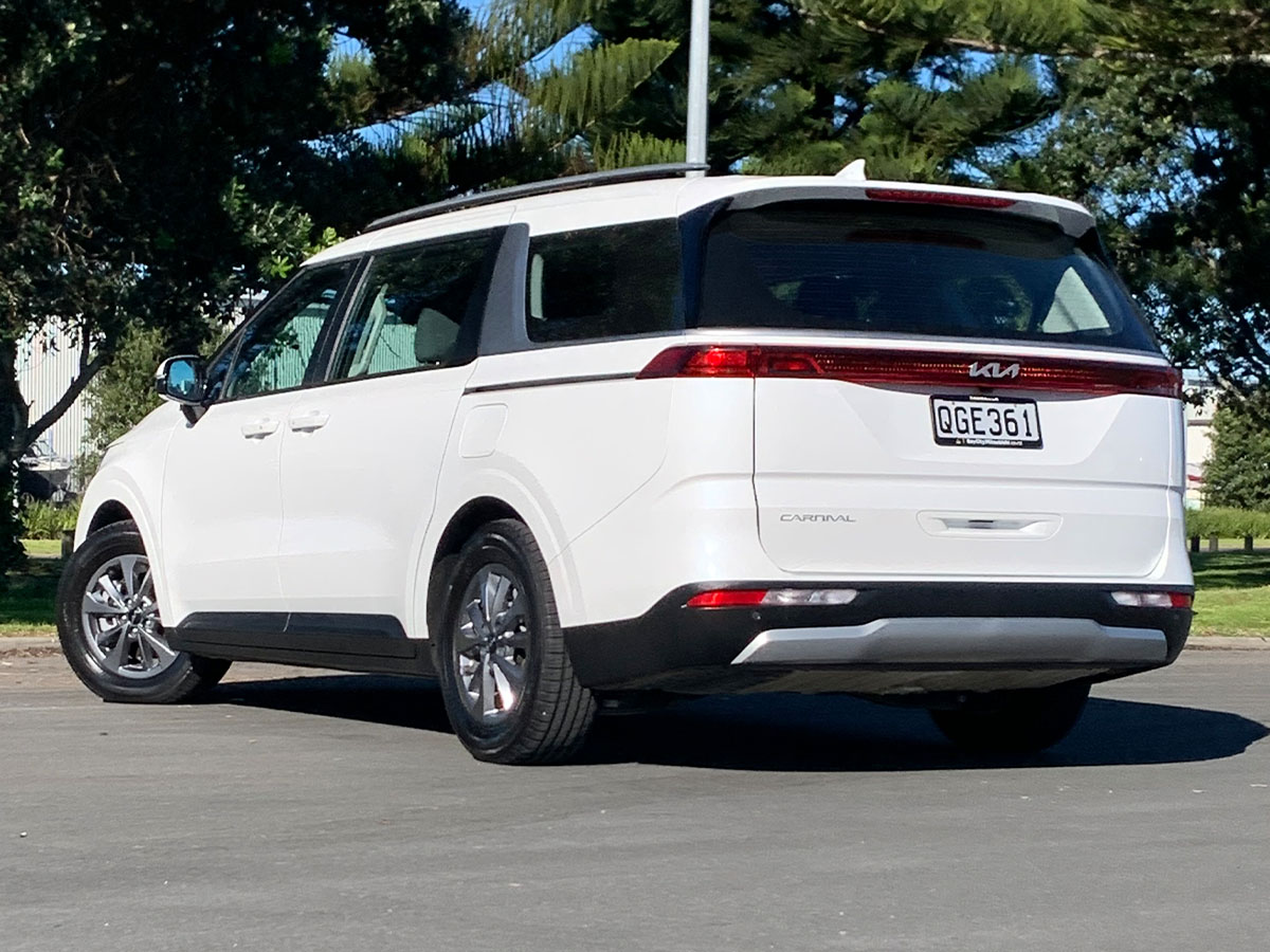 2023 Kia Carnival EX 2.2L Diesel Turbo 8 Seater