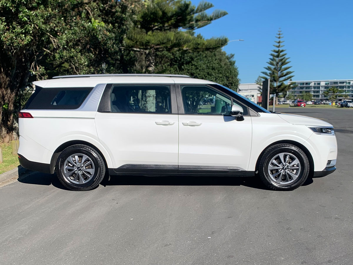2023 Kia Carnival EX 2.2L Diesel Turbo 8 Seater