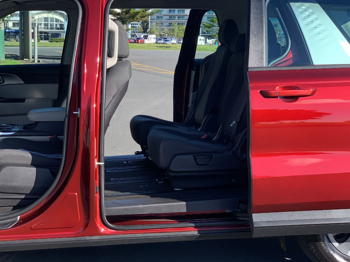 2023 Kia Carnival EX 2.2L Diesel Turbo 8 Seater