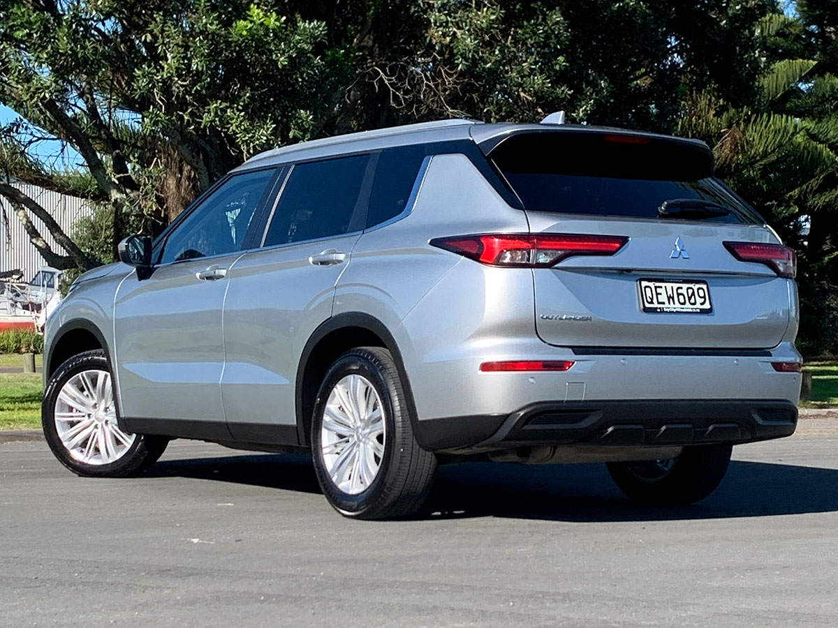 2023 Mitsubishi Outlander LS 2WD 2.5L Petrol Auto