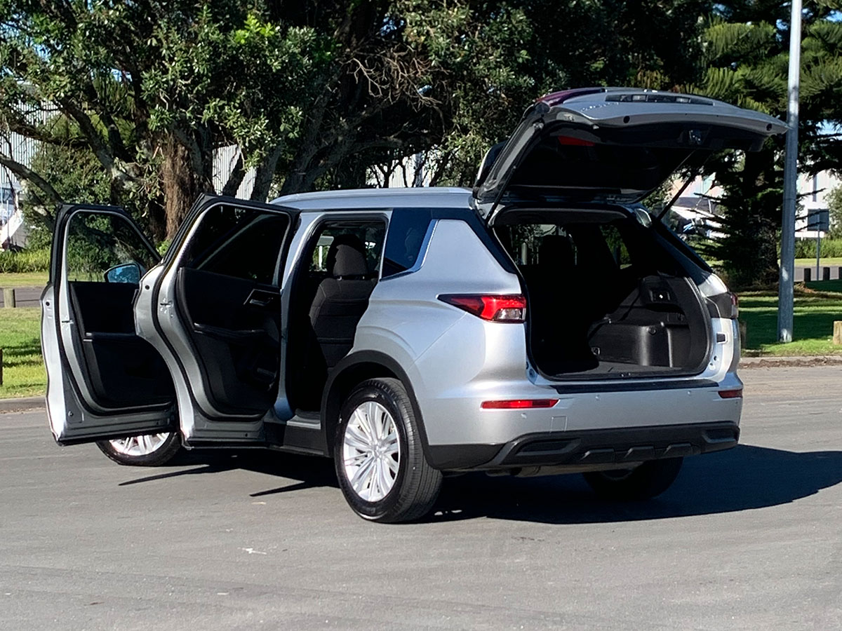 2023 Mitsubishi Outlander LS 2WD 2.5L Petrol Auto