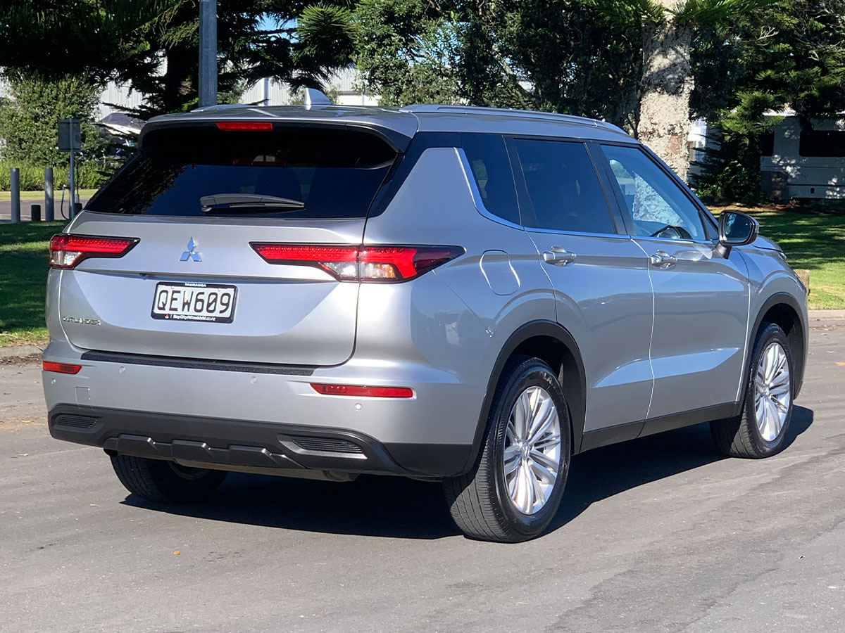 2023 Mitsubishi Outlander LS 2WD 2.5L Petrol Auto