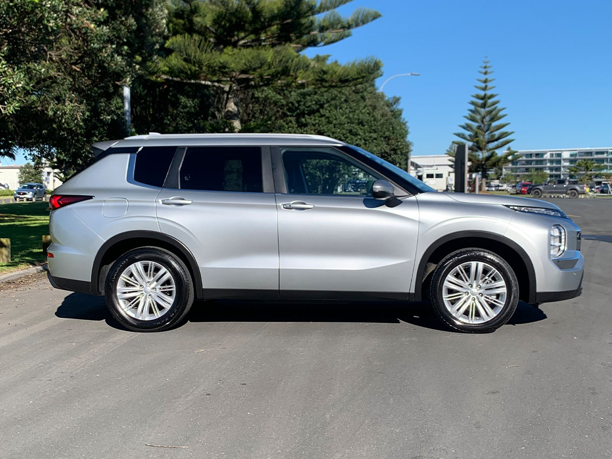 2023 Mitsubishi Outlander LS 2WD 2.5L Petrol Auto
