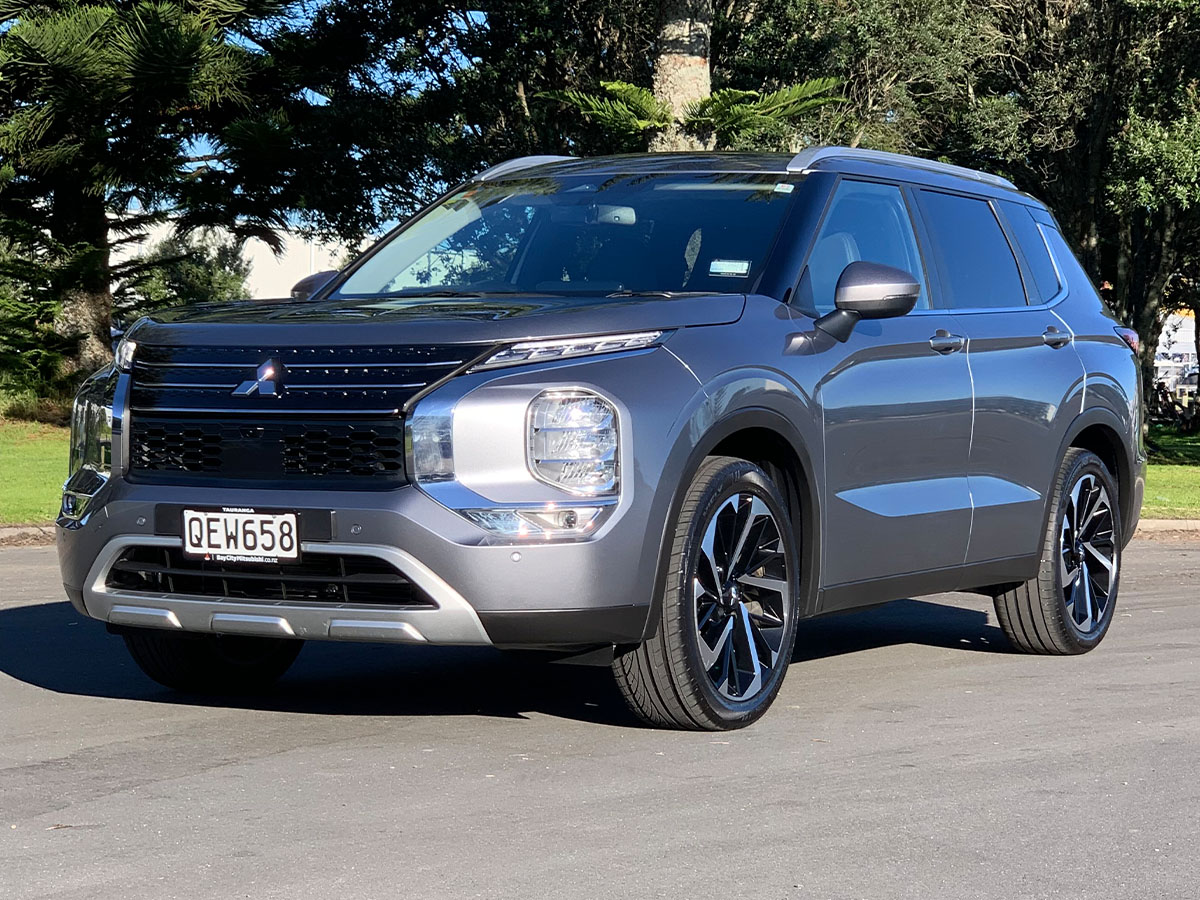 2023 Mitsubishi Outlander XLS 2WD 7 Seater 2.5L Petrol Auto