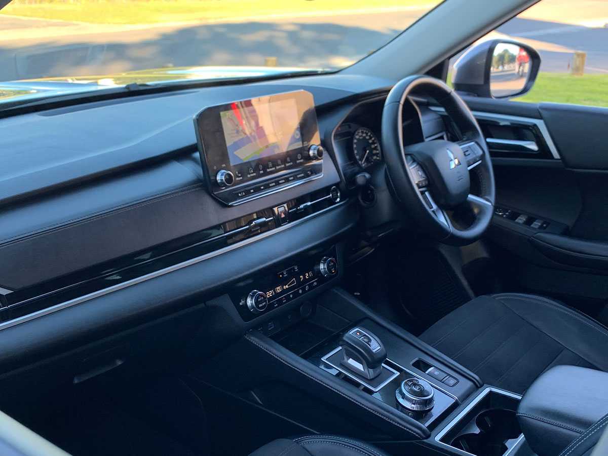 2023 Mitsubishi Outlander XLS 2WD 7 Seater 2.5L Petrol Auto