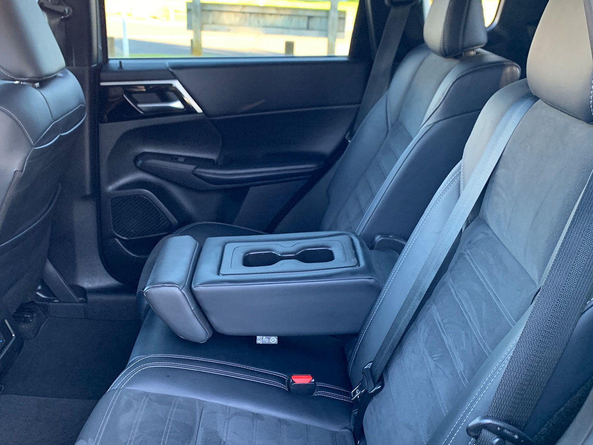 2023 Mitsubishi Outlander XLS 2WD 7 Seater 2.5L Petrol Auto