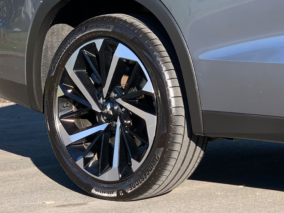 2023 Mitsubishi Outlander XLS 2WD 7 Seater 2.5L Petrol Auto