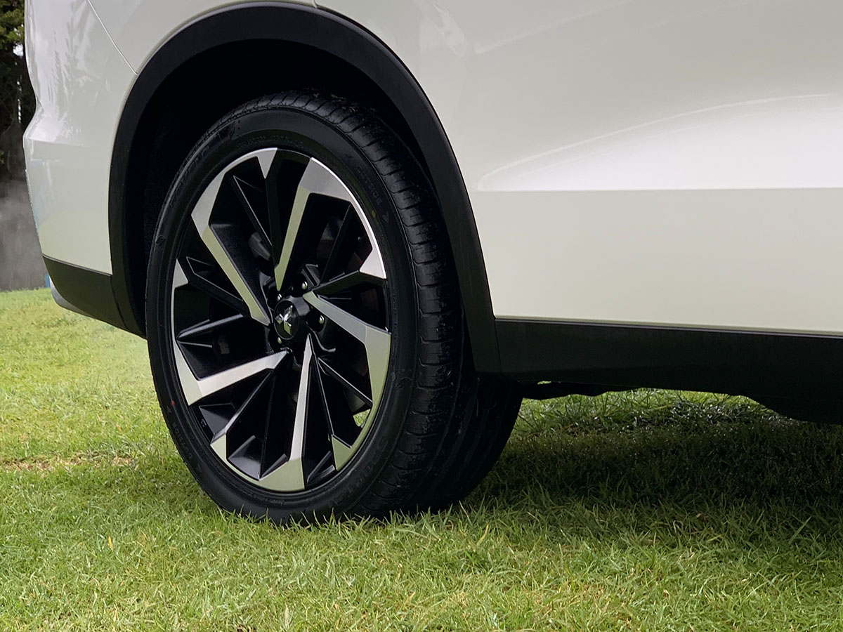 2023 Mitsubishi Outlander XLS 2WD 7 Seater 2.5L Petrol Auto