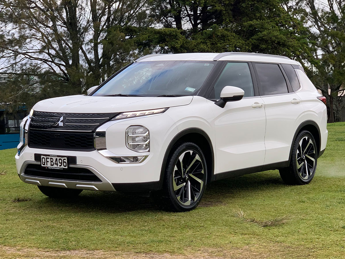2023 Mitsubishi Outlander XLS 2WD 7 Seater 2.5L Petrol Auto