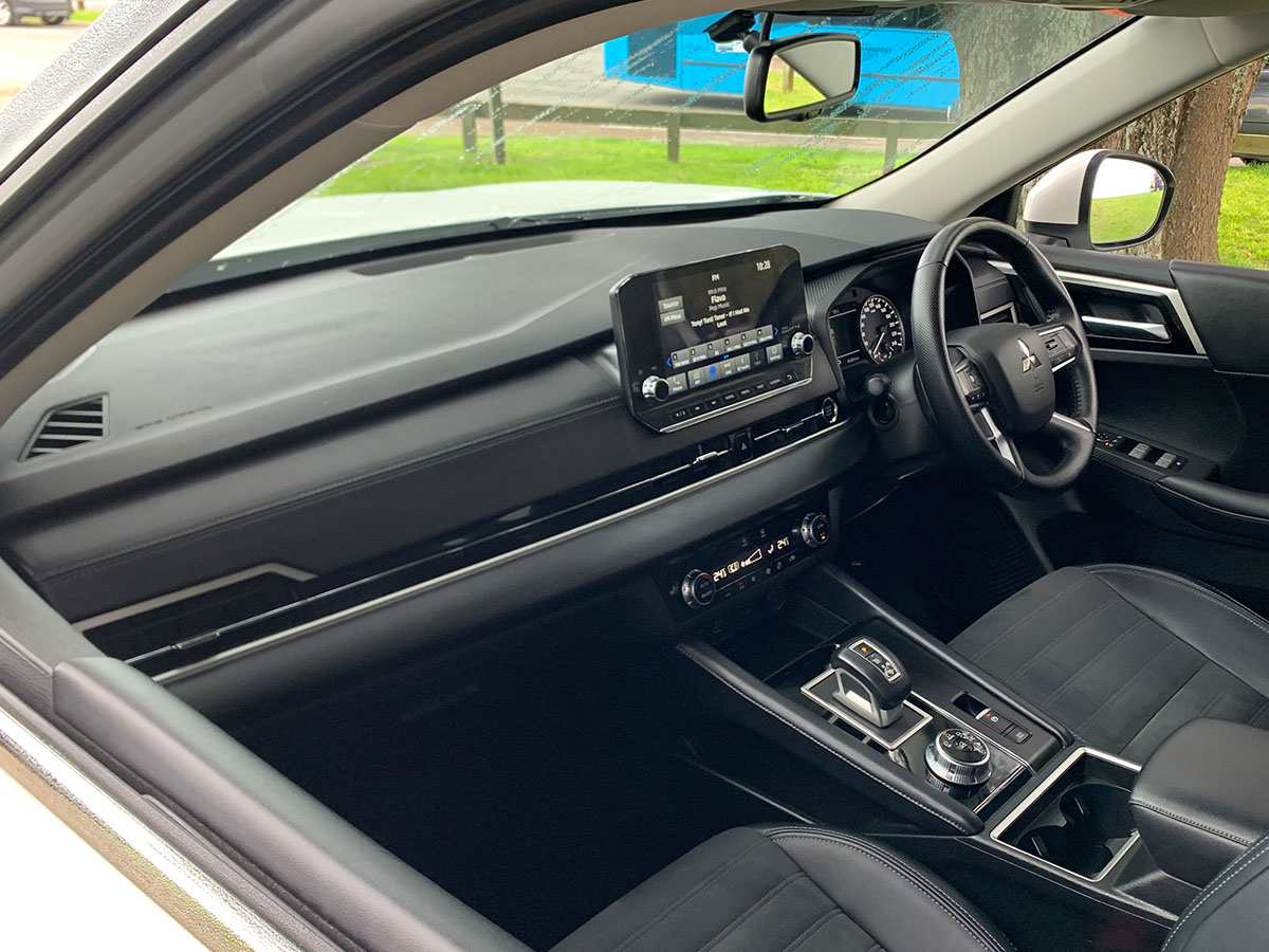 2023 Mitsubishi Outlander XLS 2WD 7 Seater 2.5L Petrol Auto
