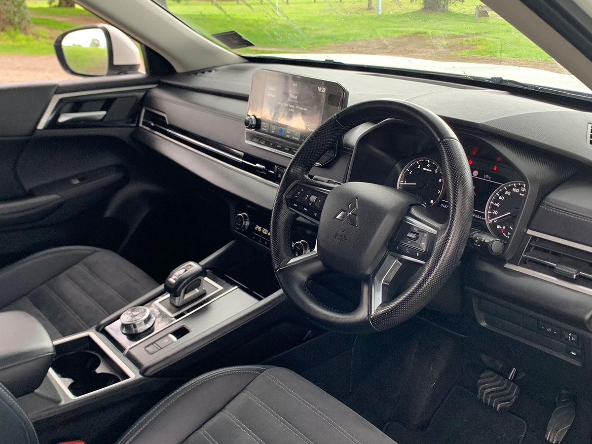 2023 Mitsubishi Outlander XLS 2WD 7 Seater 2.5L Petrol Auto
