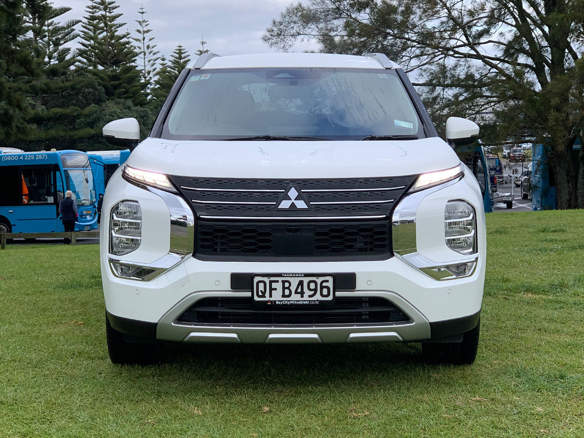 2023 Mitsubishi Outlander XLS 2WD 7 Seater 2.5L Petrol Auto