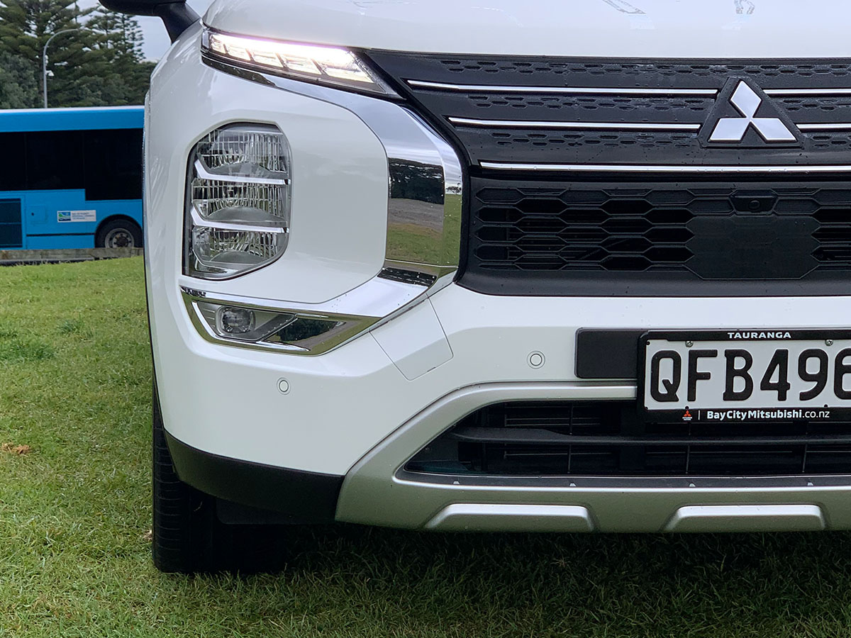 2023 Mitsubishi Outlander XLS 2WD 7 Seater 2.5L Petrol Auto