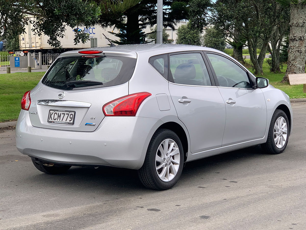 2016 Nissan Pulsar ST