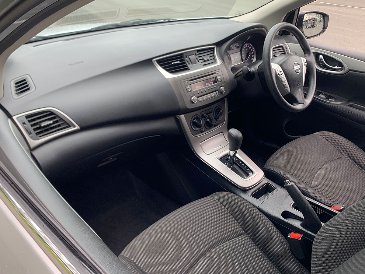 2016 Nissan Pulsar ST