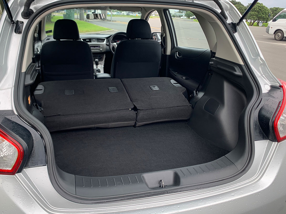 2016 Nissan Pulsar ST