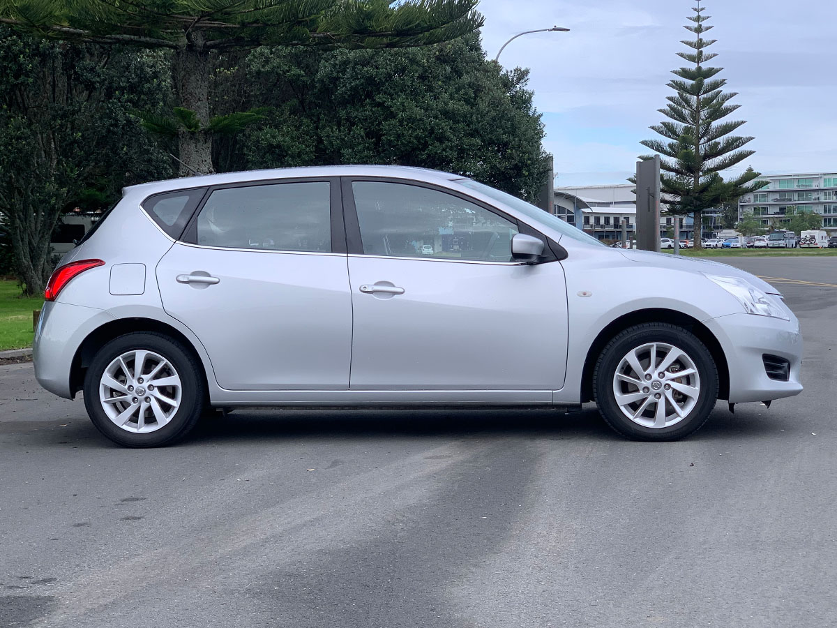 2016 Nissan Pulsar ST