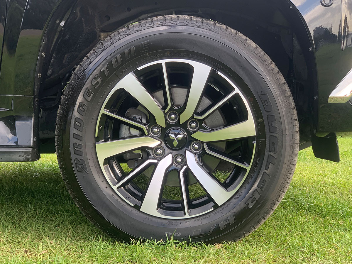 2017 Mitsubishi Pajero Sport VRX 2.4L Diesel 4WD 8 Speed Automatic