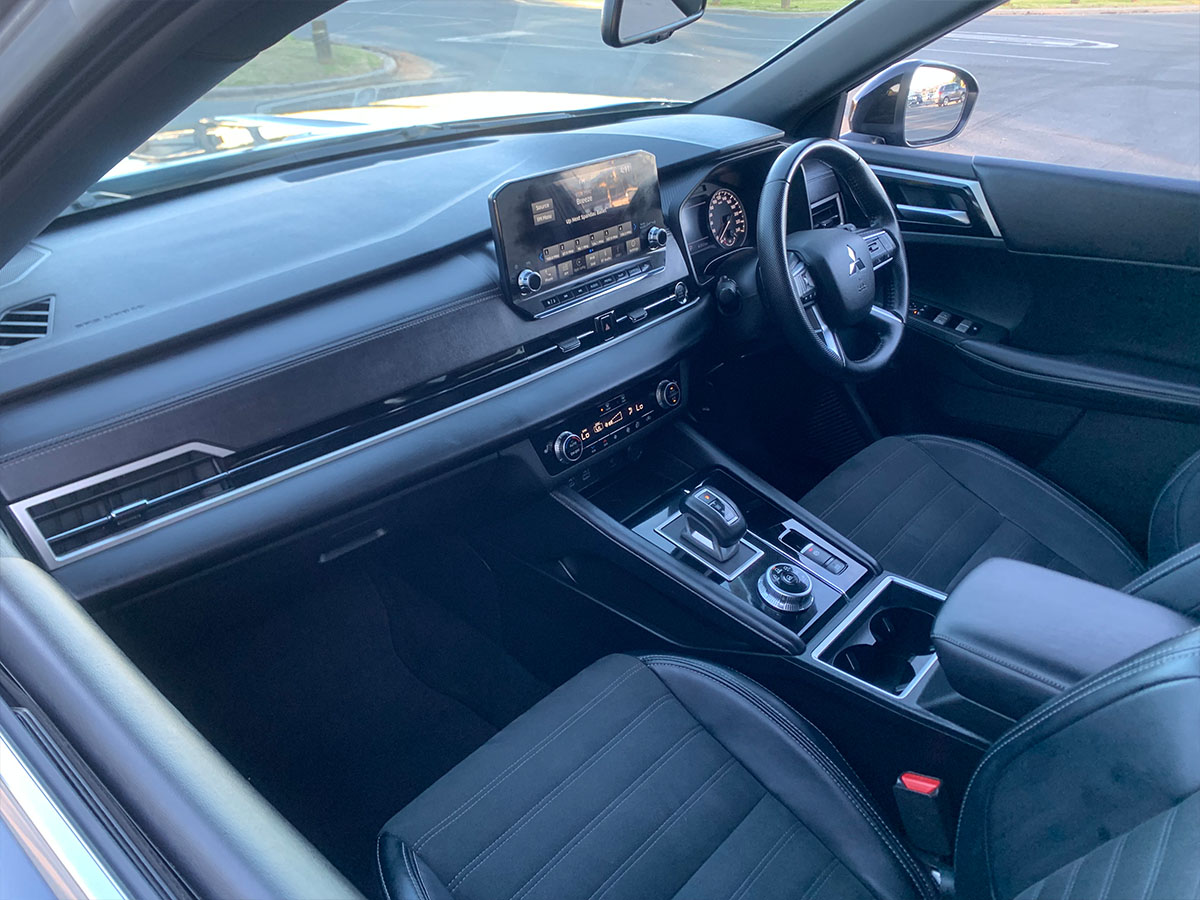 2024 Mitsubishi Outlander Sport 2WD 7 Seater 2.5L Petrol