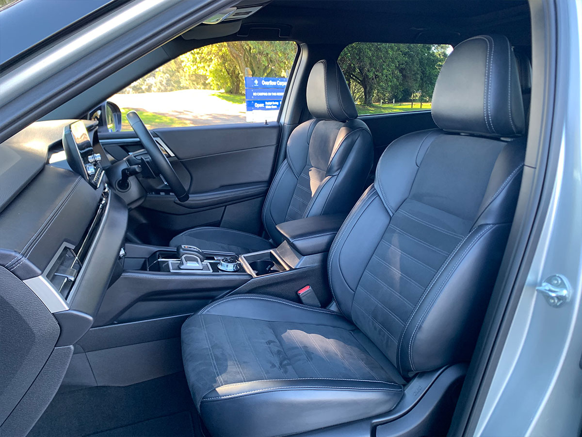 2024 Mitsubishi Outlander Sport 2WD 7 Seater 2.5L Petrol