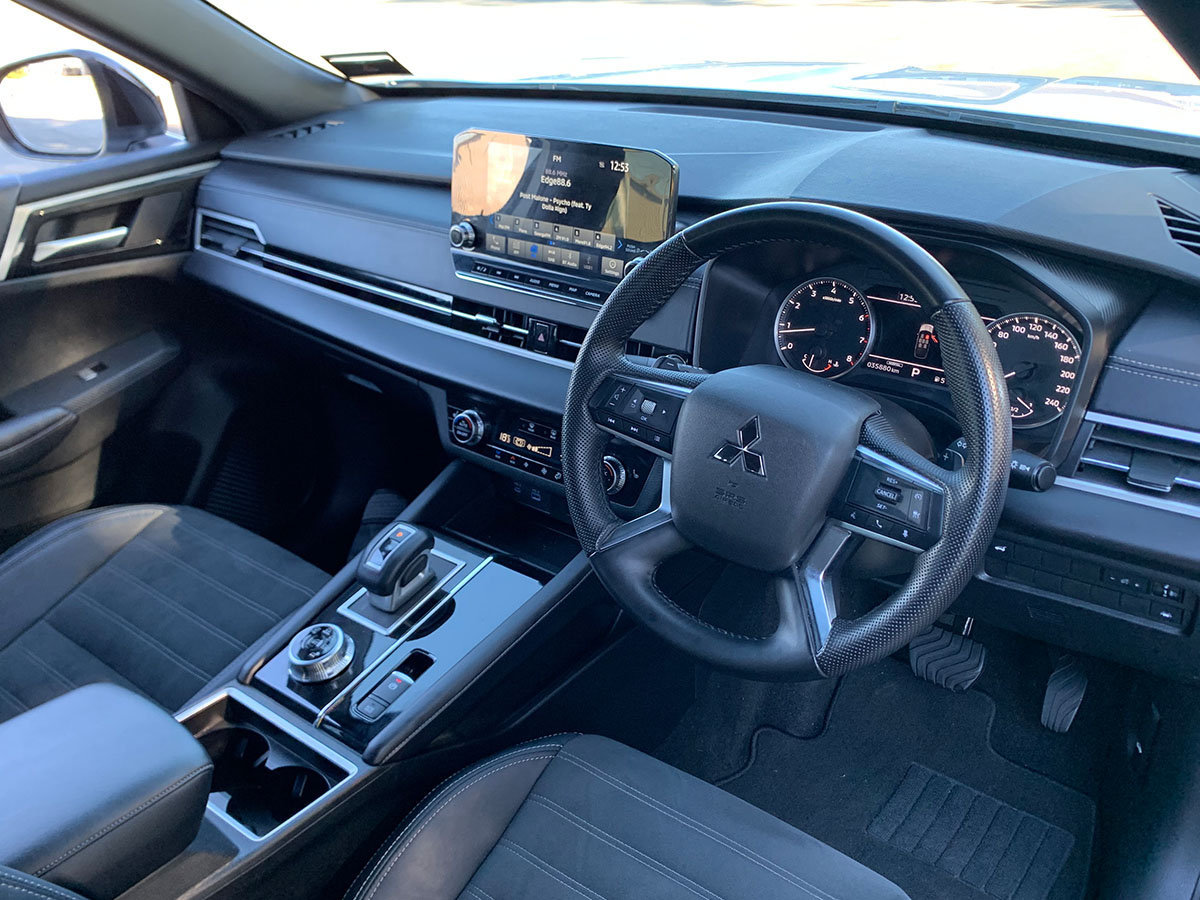 2024 Mitsubishi Outlander Sport 2WD 7 Seater 2.5L Petrol