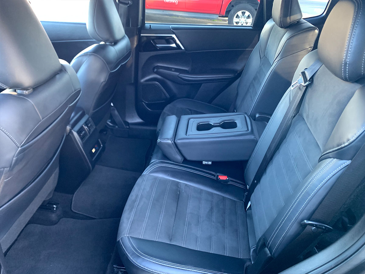 2024 Mitsubishi Outlander Sport 2WD 7 Seater 2.5L Petrol