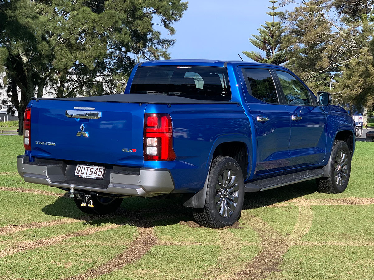 2024 Mitsubishi Triton GLXR 4WD 2.4L Bi-Turbo Diesel 6 Speed Auto