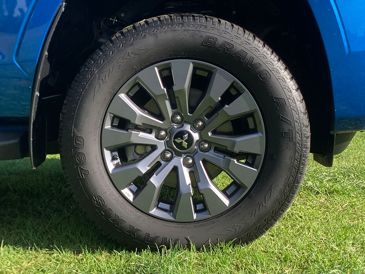 2024 Mitsubishi Triton GLXR 4WD 2.4L Bi-Turbo Diesel 6 Speed Auto