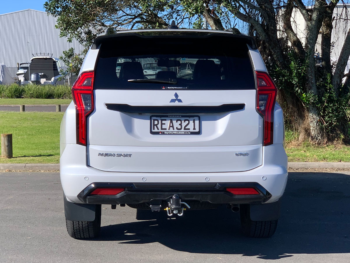 2025 Mitsubishi Pajero Sport VRX Black Edition