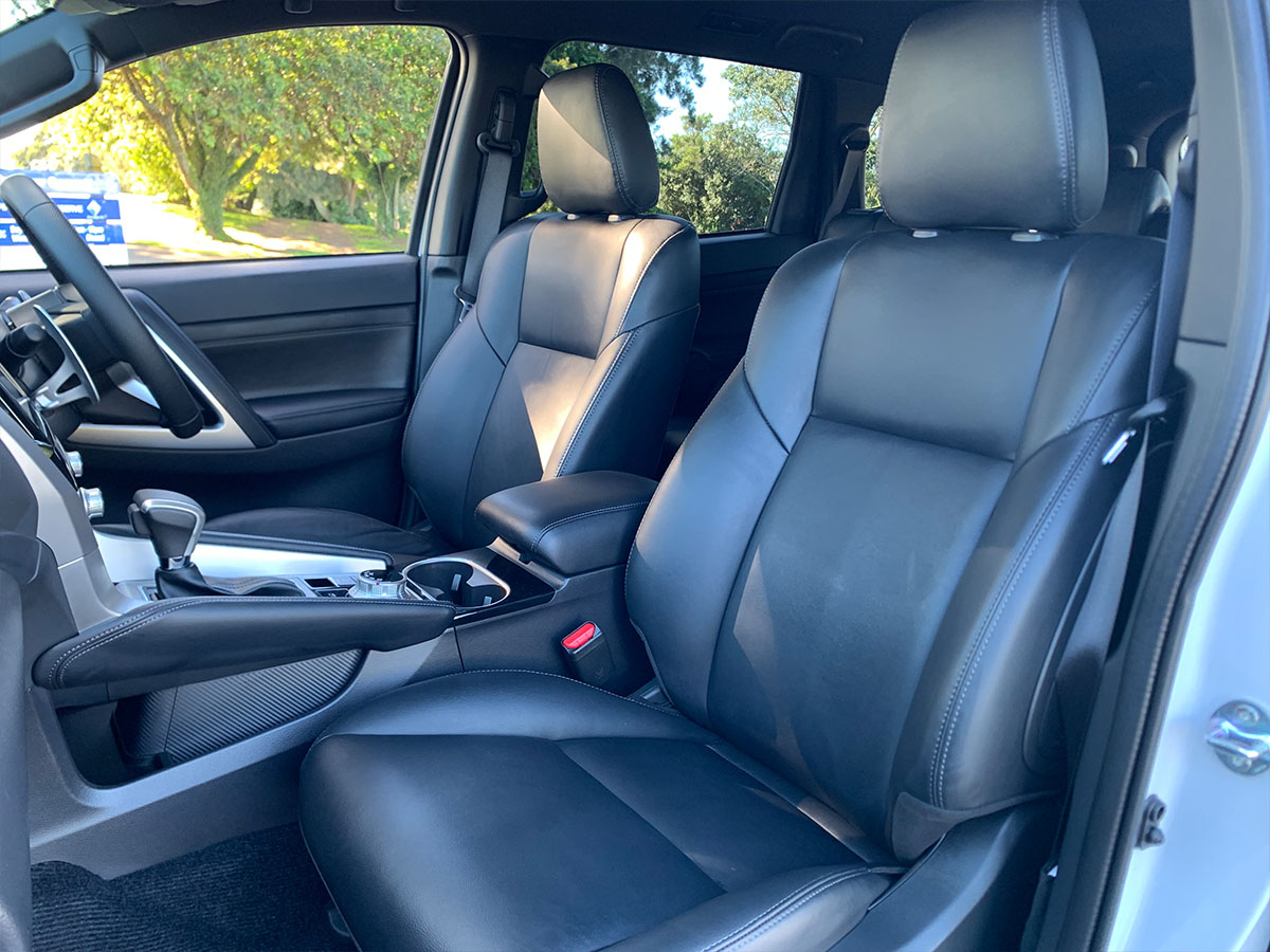 2025 Mitsubishi Pajero Sport VRX Black Edition