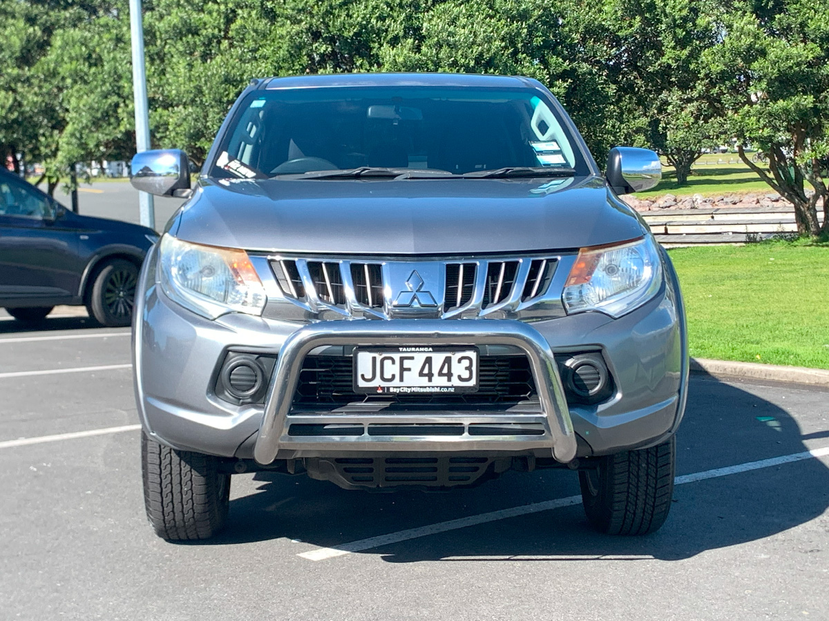 2015 Mitsubishi Triton GLXR 2.4L Diesel Turbo 2WD Auto