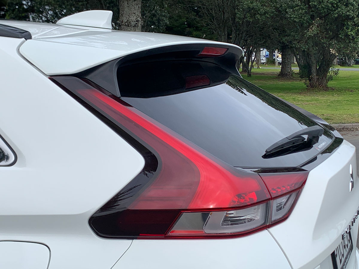 2022 Mitsubishi Eclipse Cross PHEV VRX Hybrid 4WD