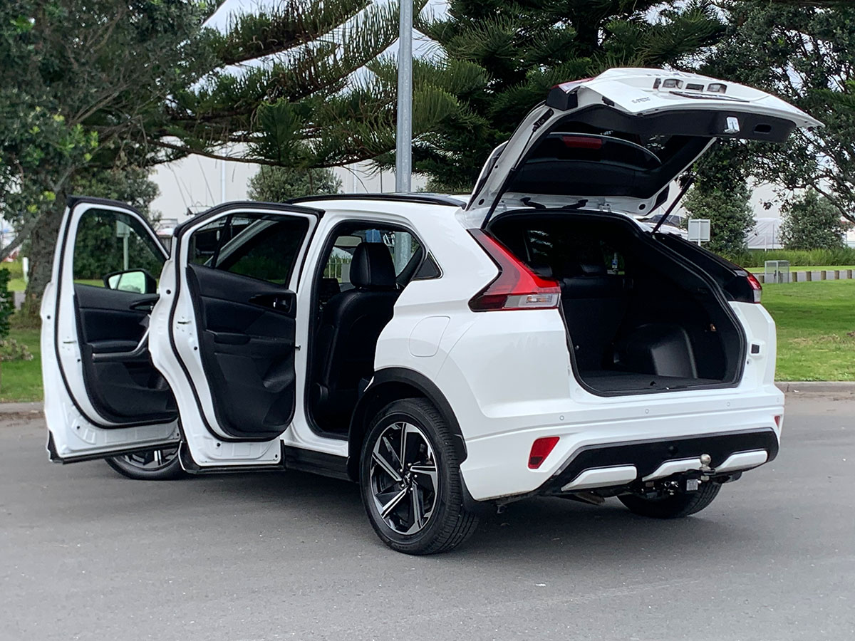 2022 Mitsubishi Eclipse Cross PHEV VRX Hybrid 4WD